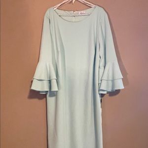 Bell sleeve dress